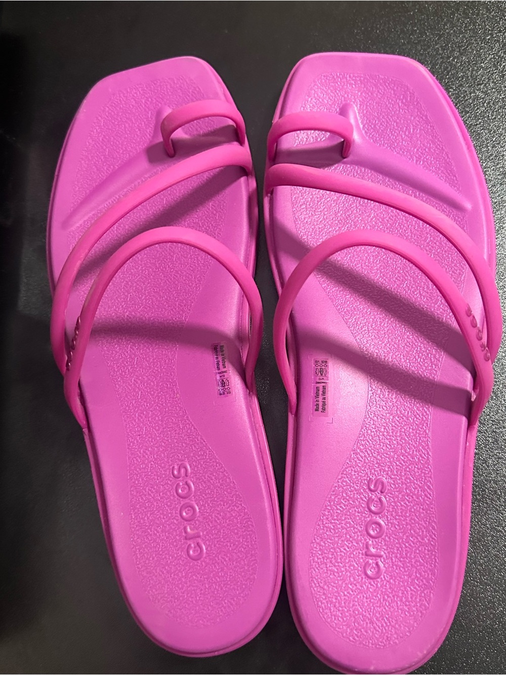 Croc flip flops size 10